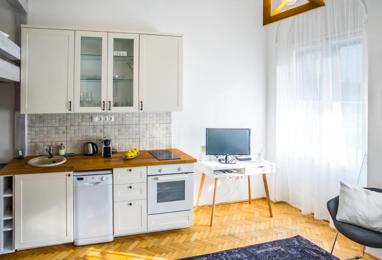 Ybl Apartment City Center Székesfehérvár Extérieur photo